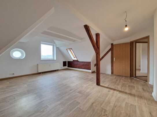 Traumhafte DG-Wohnung mit Einbauküche* in Zittau!