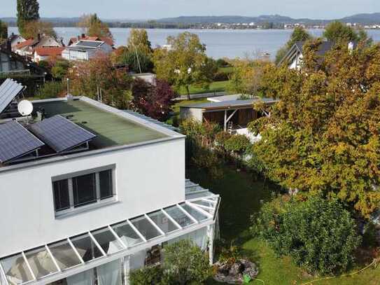 Modernes Haus in Seenähe, teilweise Seeblick für Naturliebhaber