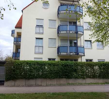 Stilvolle, sanierte 2-Zimmer-Wohnung mit gehobener Innenausstattung mit Balkon und EBK in Karlsfeld