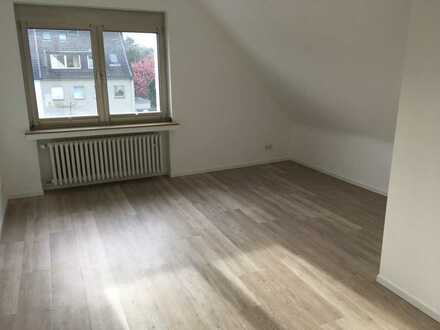 1-Zimmer App. mit Küche und Bad in kernsaniertem Wohnhaus