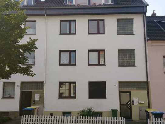 3 Zimmer Parterre-Wohung 75qm mit großer Terrasse und Stellplatz