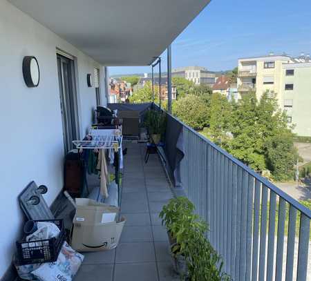 Helle 4-Zimmer-Wohnung mit großem Balkon