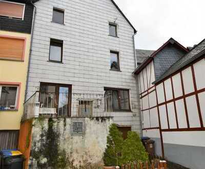 Sanierungsbedürftiges Einfamilienhaus sucht Handwerker
