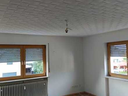 Helle 3-Zimmer-Wohnung mit Balkon und EBK in Buchen (Odenwald)