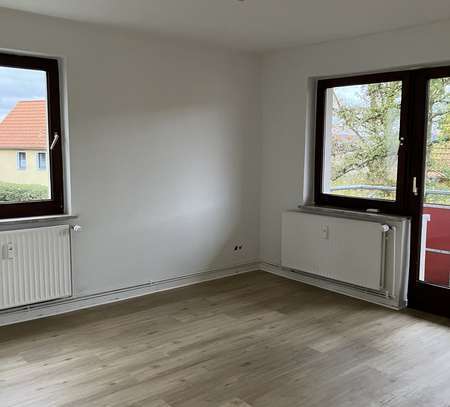 Bad Salzdetfurth - gemütliche 2-Zimmer Wohnung- frisch für Sie renoviert!!