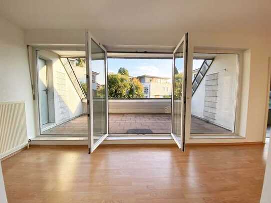 Stadtwohnung in Aussichtslage, Balkon & Loggia