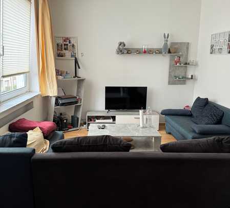 Schöne 2-Zimmer-Wohnung mit Einbauküche und Balkon in Gutenbergstraße, Essen