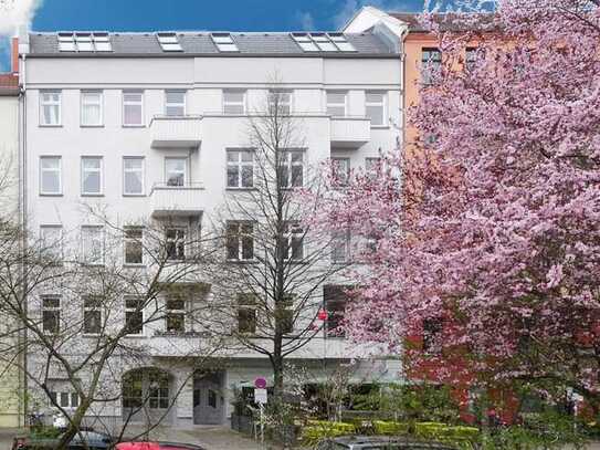 Attraktive 3,5-Zimmer Altbauwohnung 
mit offener Wohnküche und Balkon 
-Friedrichshain-