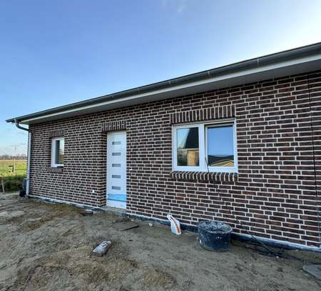 Moderne Doppelhaushälfte im Bungalow-Stil in Hammah zu vermieten