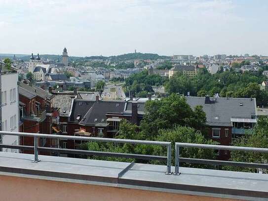 Interessante Maisonette-Wohnung mit riesiger Terrasse und traumhaftem Blick über Plauen