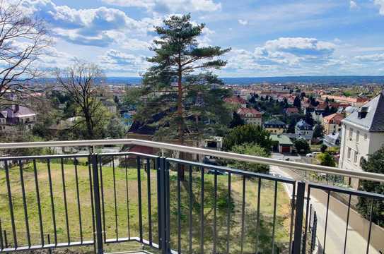 Erstbezug mit Balkon: Stilvolle 4-Zimmer-Wohnung mit gehobener Innenausstattung in Dresden