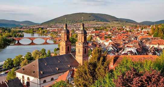 Vollständig renovierte 4-Zimmer-DG-Wohnung mit EBK in Miltenberg