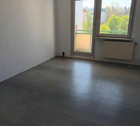 Schöne 4 Zimmerwohnung mit Balkon