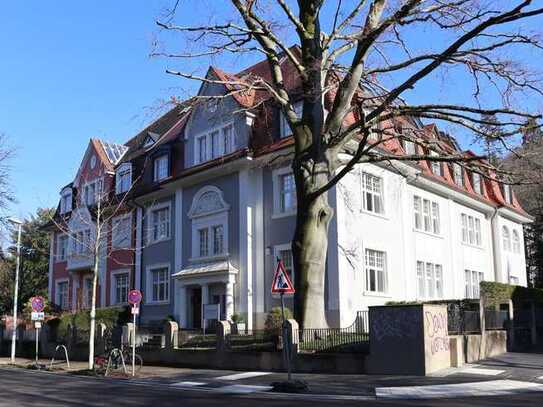 225 m² am Stadtgarten! Stilvolle 4-Zimmer-Maisonette-Wohnung in FR-Herdern