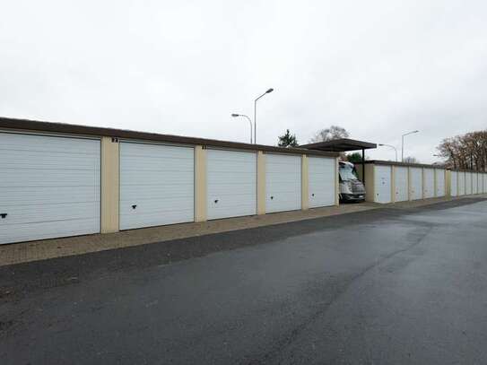 Garagen (3 m x 7 m), Stellplätze und Lager-Boxen (Self Storage) zur Einlagerung