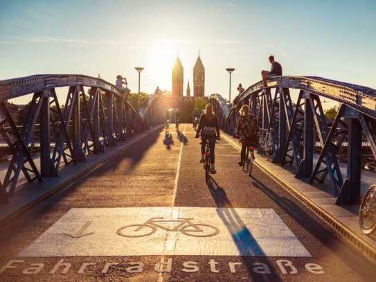 Attraktives Betriebsgebäude mit Büroräumen und Lagerflächen am Freiburger-Hauptbahnhof