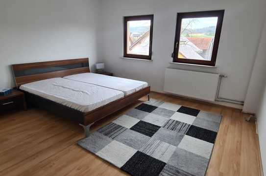 Helle 4-Zimmer-Wohnung mit großer Terrasse und Garten in Schwaigern-Niederhofen