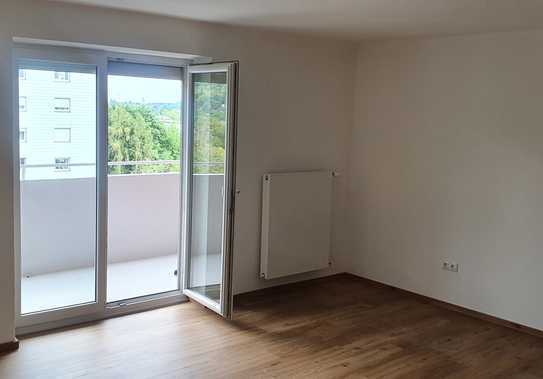Freundliche 1-Zimmer-Wohnung mit Einbauküche und Balkon in Regensburg (Sanierung 09/2020)