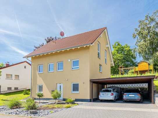 Perfekt für Grenzgänger!
Wunderschönes Einfamilienhaus