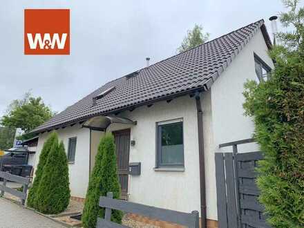 Schönes Einfamilienhaus im modernen Stil mit Garage und Terrasse - nahe Reichenbach im Vogtland