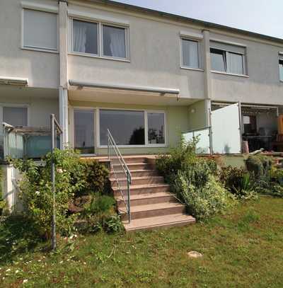 Reihenhaus mit traumhafter Aussicht in ruhiger Wohnlage, direkt am Waldrand - Blaustein