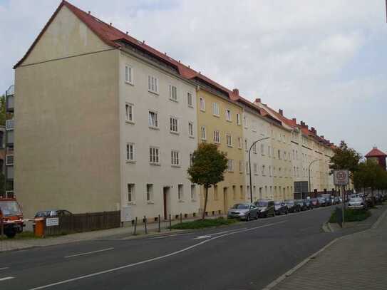 2-Raum-Wohnung im 1. OG mit Balkon ab Oktober zu besichtigen