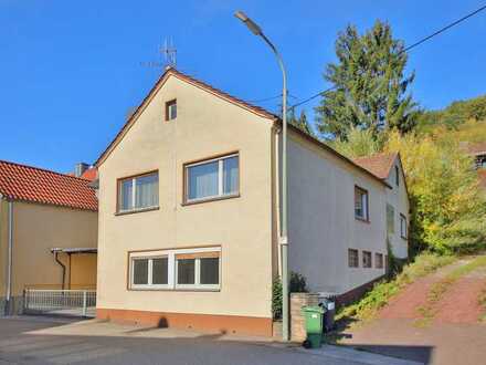 Einfamilienhaus - Potenzial für handwerkliches Geschick - ruhig gelegen - sofort frei