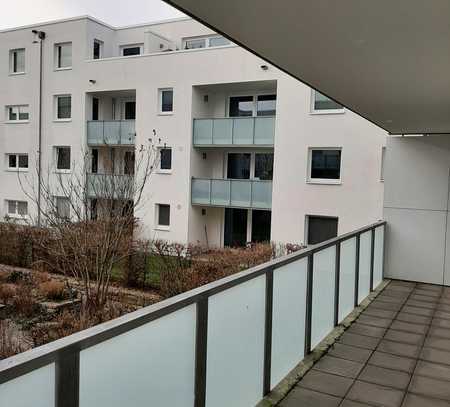 Schöne Moderne 4-Zimmer-Wohnung mit Balkon und EBK - direkt vom Eigentümer in Frankfurt, Riedberg