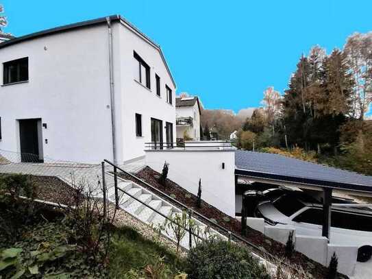 Wohnen im 2-Fam.-Haus mit großer Terrasse, A+, Neubau, Carport, provisionsfrei