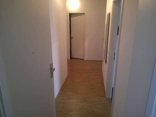 Geschmackvolle 2-Zimmer-Maisonette-Wohnung mit geh. Innenausstattung und EBK