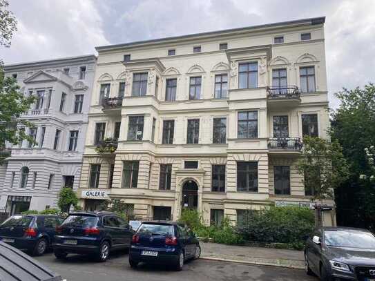 Exklusive 5-Zimmer-Erdgeschosswohnung in Berlin Tiergarten