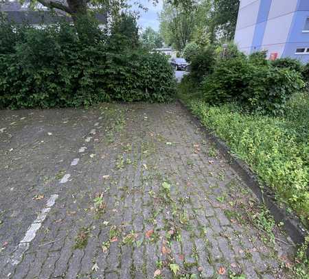 Parkplatz in Frankfurt, Am Niddatal