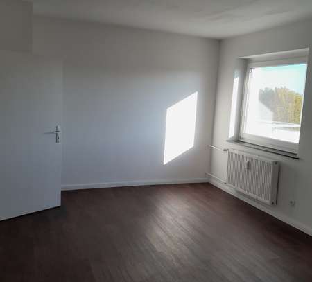 Geplegte 2-Zimmer Wohnung in Uetersen | 63 m² | Balkon | Aufzug