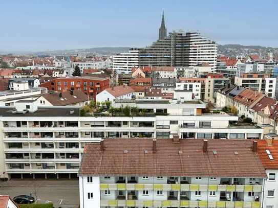 ZENTRAL IN NEU-ULM - SANIERUNGSBEDÜRFTIGE 4-ZIMMER-WHG. MIT AUßEN - UND GARAGENSTELLPLATZ