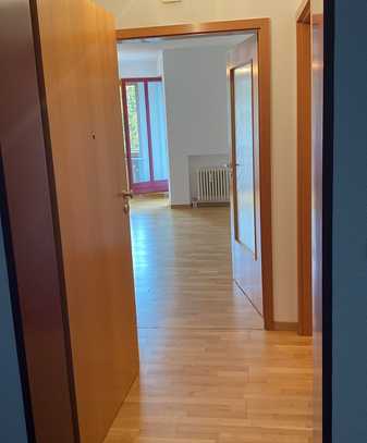 2-Zimmer-Wohnung mit Balkon in Augsburg