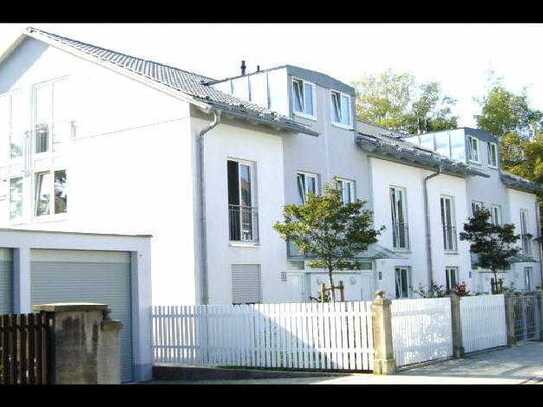 Wunderschönes, gepflegtes Haus mit fünf Zimmern in München, Moosach-Gern