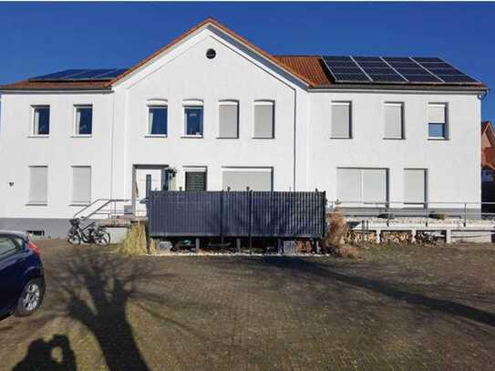 Schöne 2-Zimmer-Erdgeschosswohnung mit Balkon in Salzkotten.Photovoltaik Anteile im Kaufpreis enth.