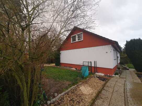 Schönes, geräumiges Haus mit fünf Zimmern und Garten in Öhringen Nord