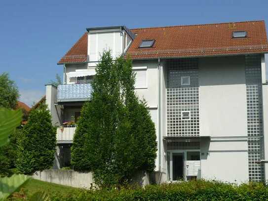 Gemütliche 2-Zimmer-Wohnung mit kleinem Garten und Terrasse