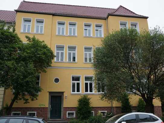 Zwei-Zimmer Wohnung mit Balkon und Küche in Magdeburg, Stadtfeld Ost