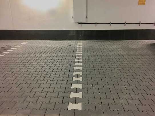 Tiefgaragenstellplatz in MZ-Weisenau neben ”Blauer Fritz” (Jobcenter MZ)