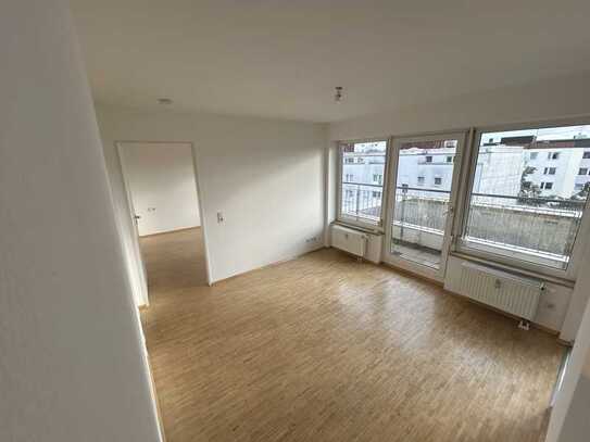 Helle 2-Zimmer-Wohnung mit Balkon in Obergiseing