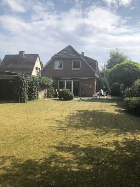 Geräumiges 5-Zimmer Doppelhaus in Hamburg-Hummelsbüttel