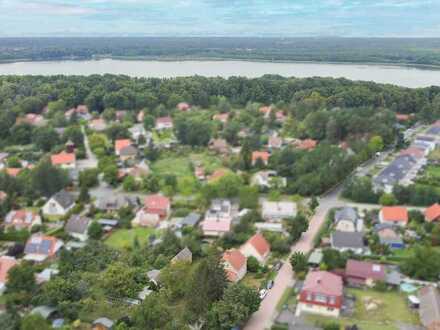 Sie haben Pläne? Wir das passende Grundstück: Großzügiges Baugrundstück in Seenähe