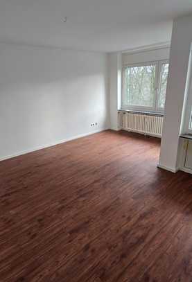 helle 3 ZKB Wohnung im 2.OG *ab sofort* zu vermieten