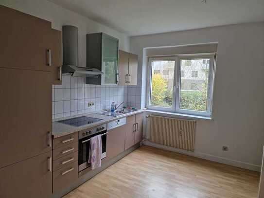 Schöne und vollständig renovierte 2-Zimmer-Erdgeschosswohnung in Gummersbach