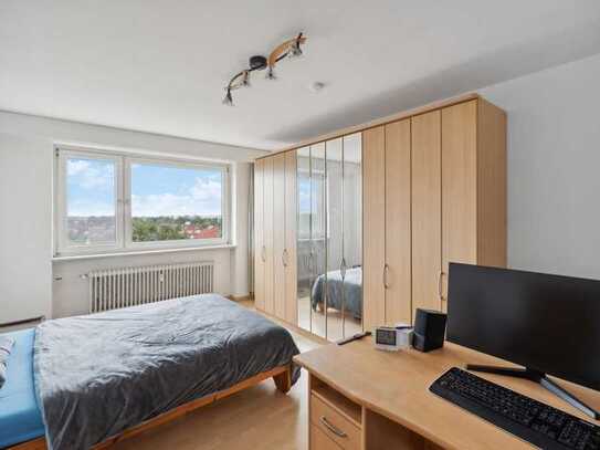 Charmante 2-Zimmer-Wohnung mit Loggia, Aufzug und Gestaltungspotenzial