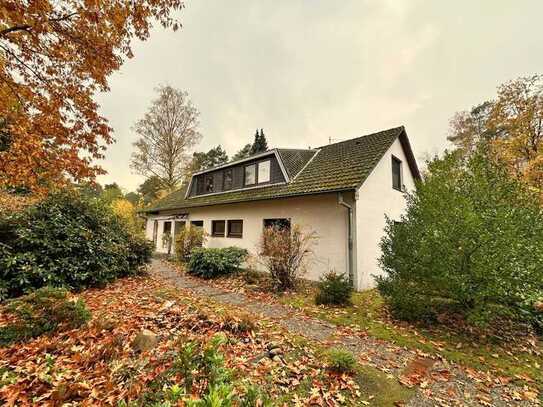 Tolle 4-Zimmer Wohnung über 2 Etagen mit Carport und schönem Waldgarten - Max. 2 Personen