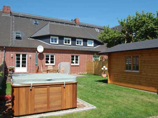 Modernes Reihenhaus mit Garten und Wellness-Bereich