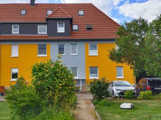 Charmante Wohnung mit drei Zimmern und Einbauküche in Erfurt